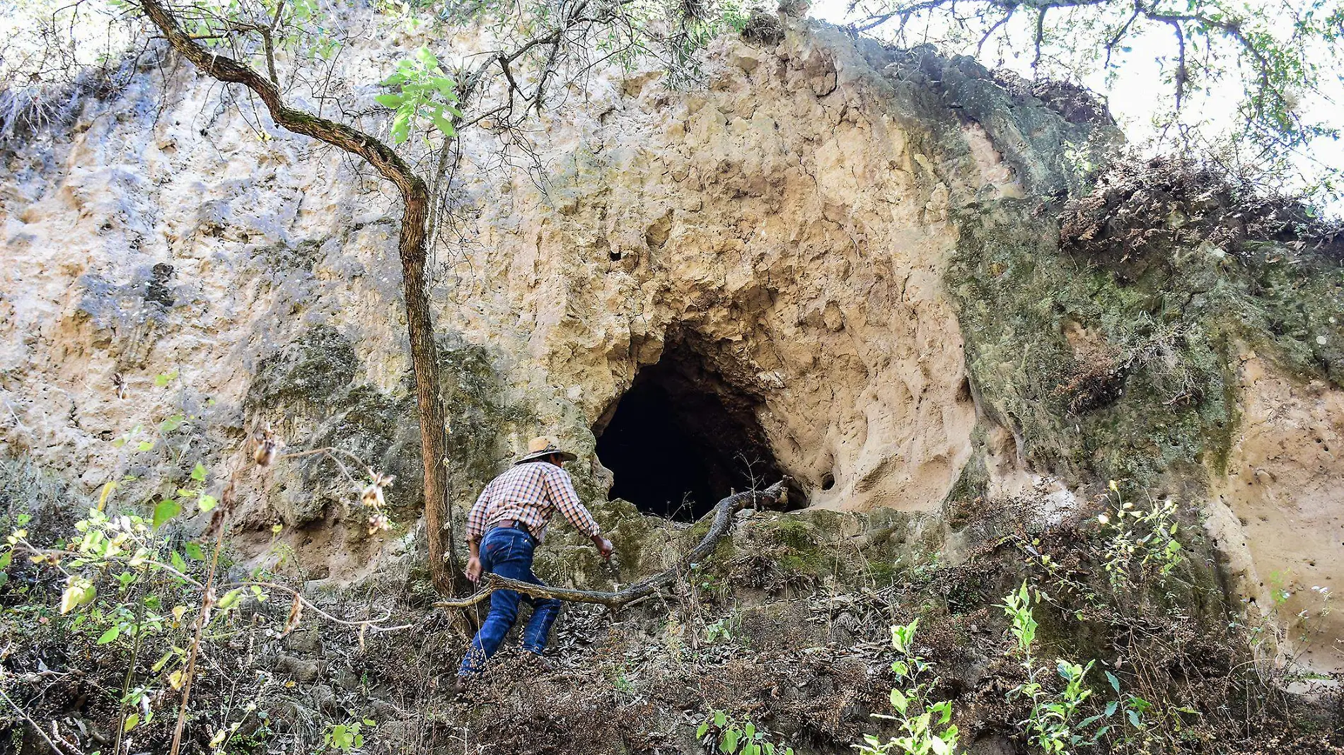 Cueva de los tres pepes